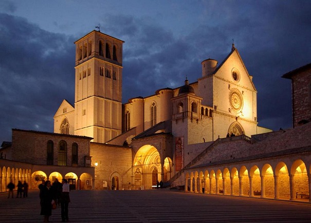 Bazilika svetega Frančiška - Assisi | Secret World Trip Planner