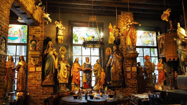 Elfde Gebod و یازدهمین فرمان - Antwerpen | Secret World Trip Planner