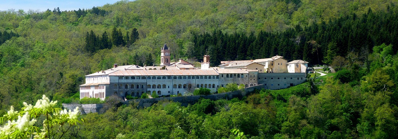 Aggsbach Cartoixa - Aggsbach Dorf | Secret World Trip Planner