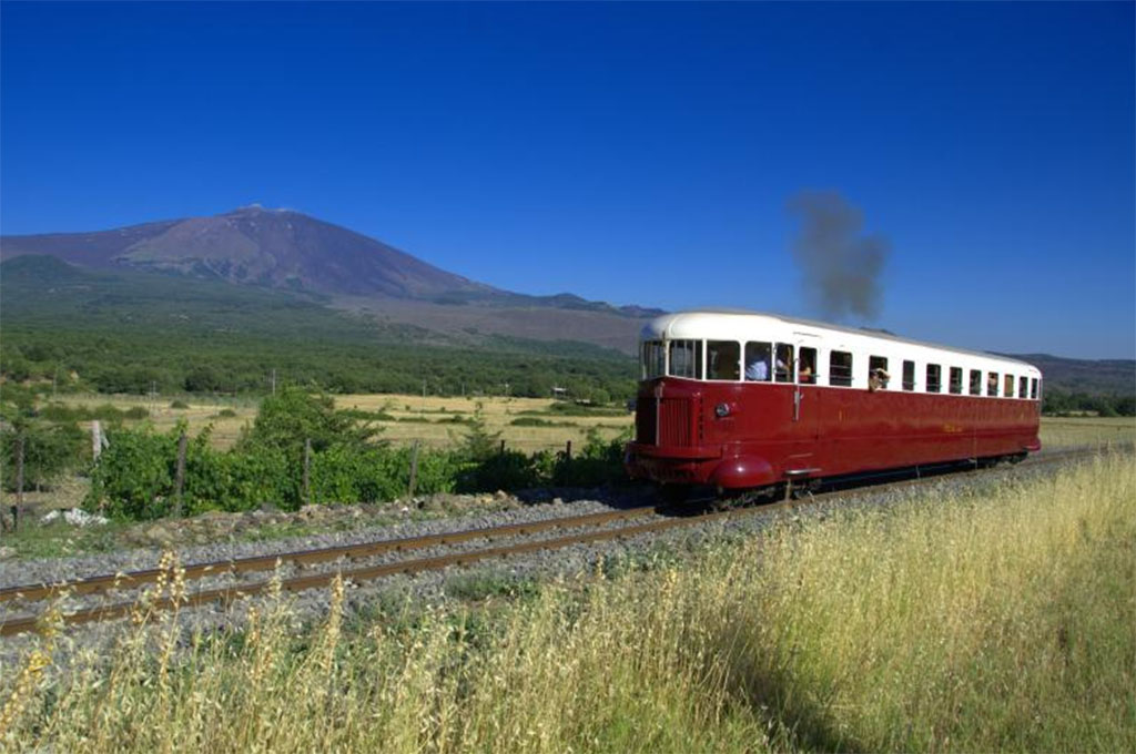 చుట్టుకొలత - Catania | Secret World Trip Planner