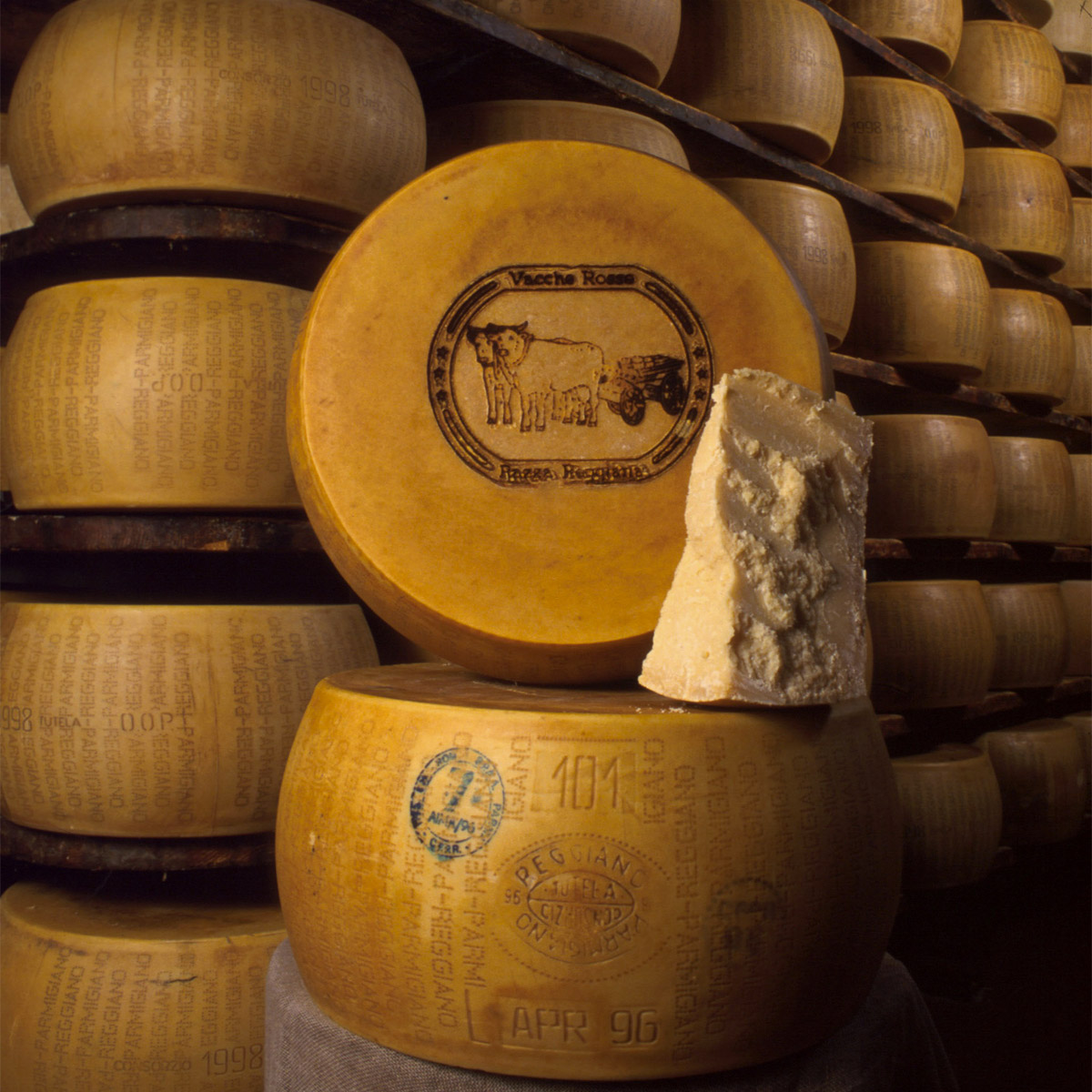 Fromage parmesan Vacche rosse - Reggio Emilia | Secret World Trip Planner