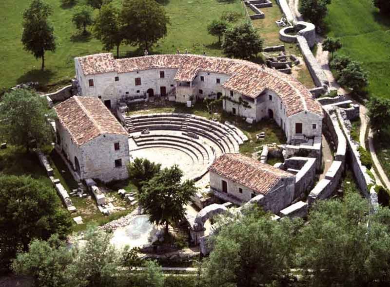 Gledališče Sepino - Altilia I | Secret World Trip Planner