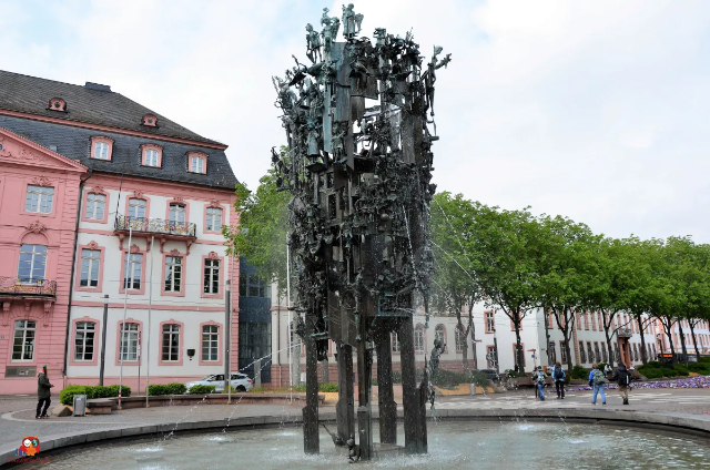 Karnevalsfontæne - Mainz | Secret World Trip Planner