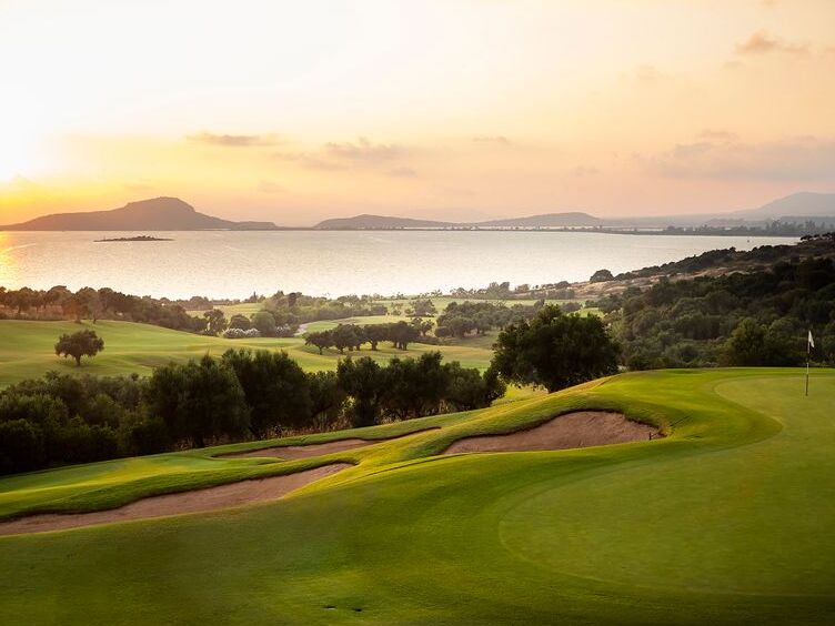 The impressive seaside Dunes Golf Course - Gargaliani | Secret World Trip Planner