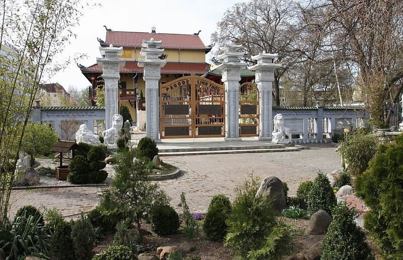 Berlino: La Pagoda Linh Thuu - Berlin | Secret World Trip Planner