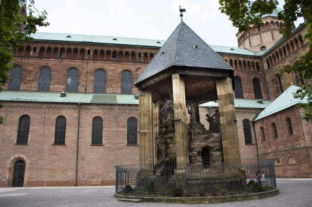 Bundok ng mga Olibo - Speyer | Secret World Trip Planner