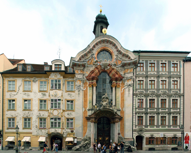 নেপোমুকের সেন্ট জন চার্চ - München | Secret World Trip Planner
