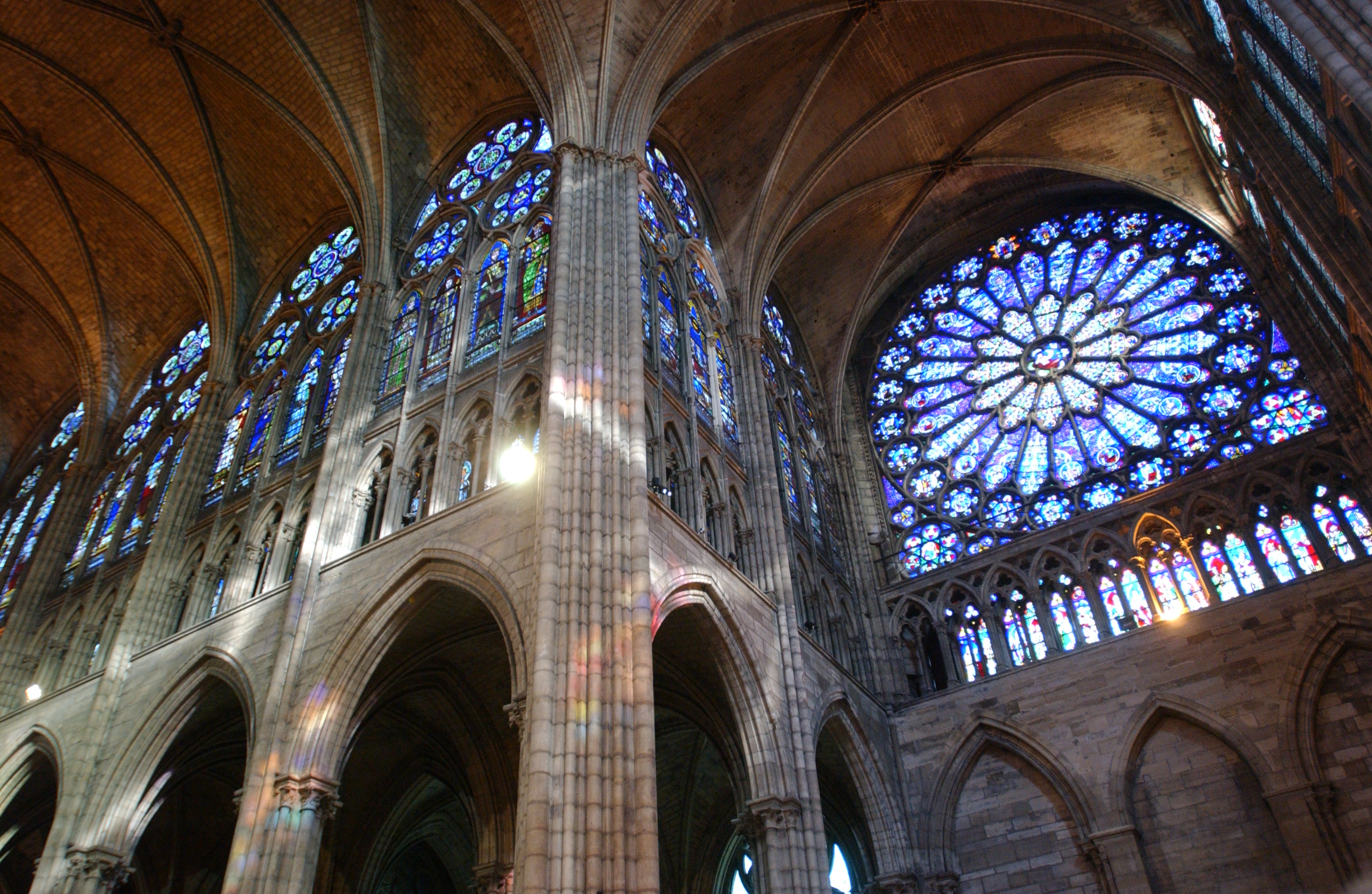 Basilika von Saint-Denis - Saint-Denis | Secret World Trip Planner