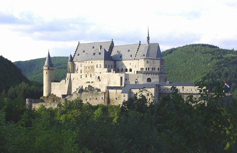 Grad Vianden - Vianden | Secret World Trip Planner