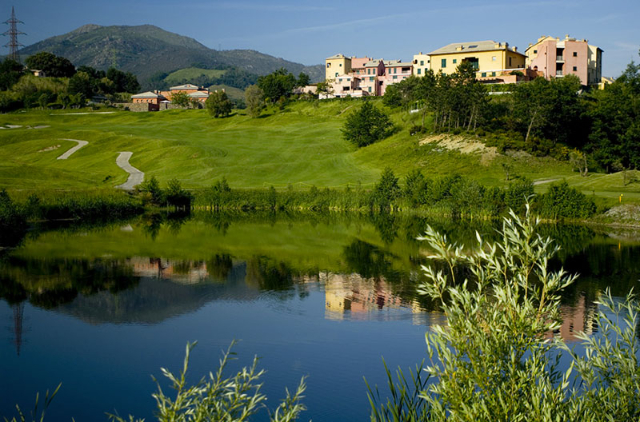 Anna Golf - 1 | Secret World Trip Planner