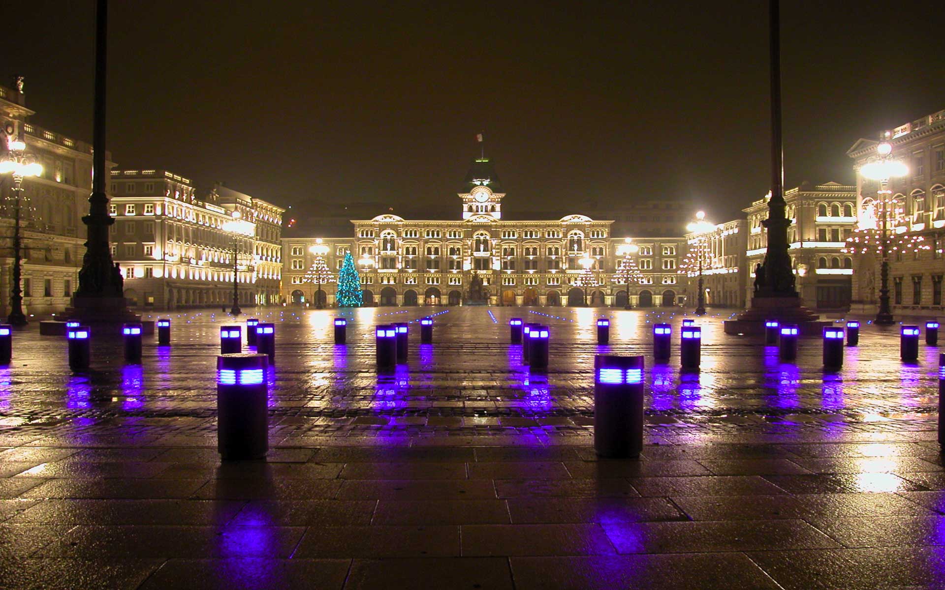 Piazza Unifikasi Italia - Trieste | Secret World Trip Planner