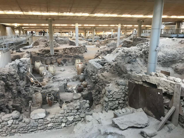 Akrotiri, la ciudad prehistórica que pudo inspirar la Atlántida - Unnamed Road | Secret World Trip Planner