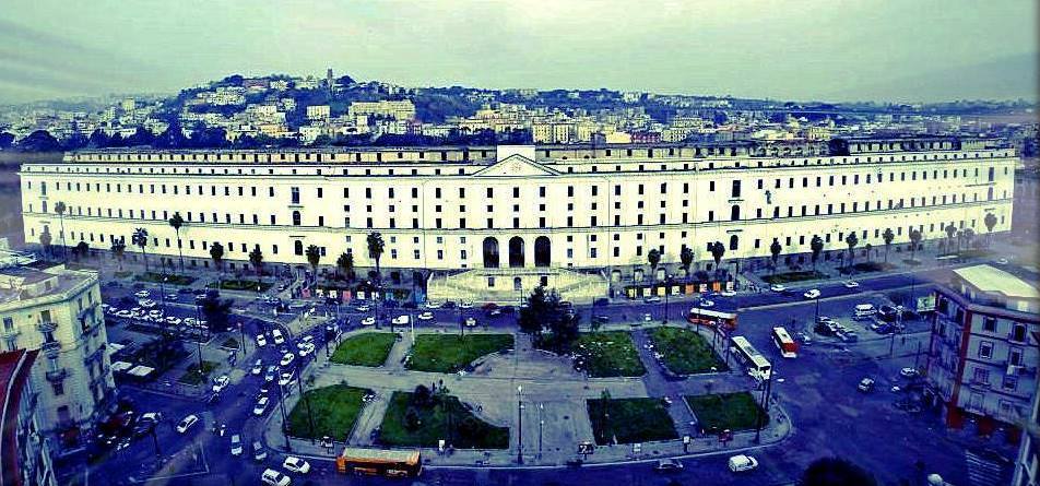 هتل واقعی فقرا - Napoli | Secret World Trip Planner