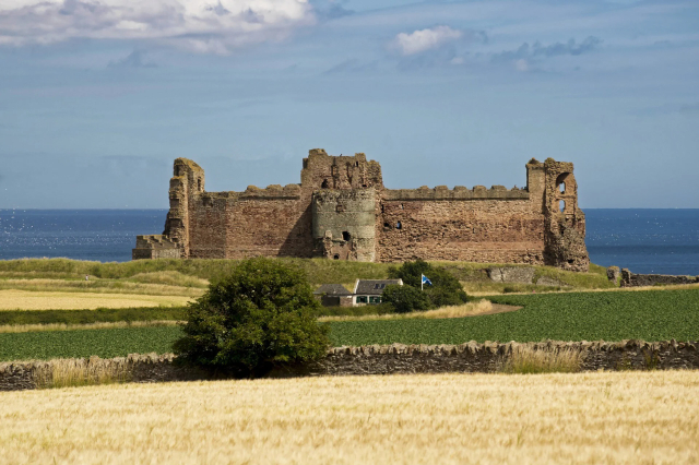 Burg Tantallon - North Berwick EH39 5PN | Secret World Trip Planner