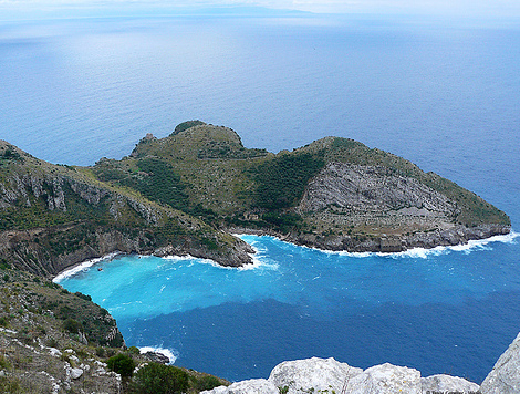 خلیج کی Ieranto  - Area naturale marina protetta Punta Campanella | Secret World Trip Planner