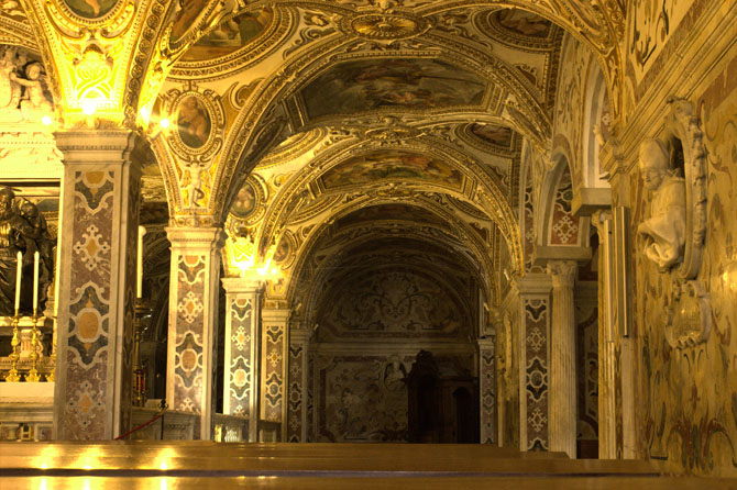 Makuu ya Salerno na crypt yake nzuri - Salerno | Secret World Trip Planner