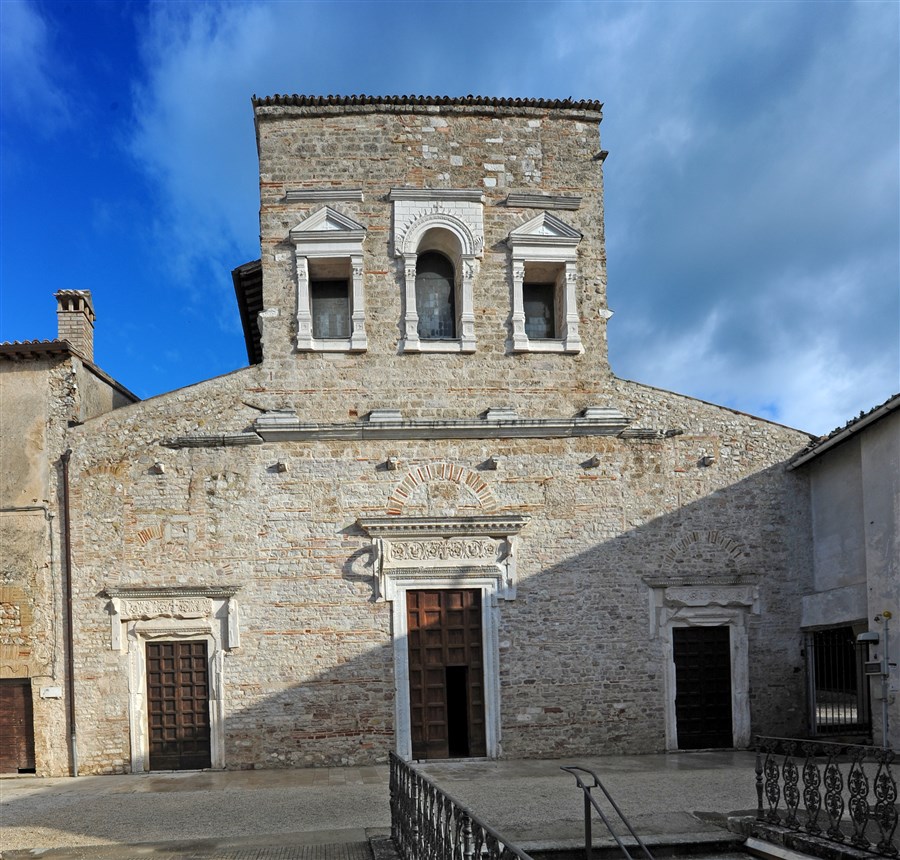 Spoleto | სან სალვატორის ბაზილიკა - Spoleto | Secret World Trip Planner