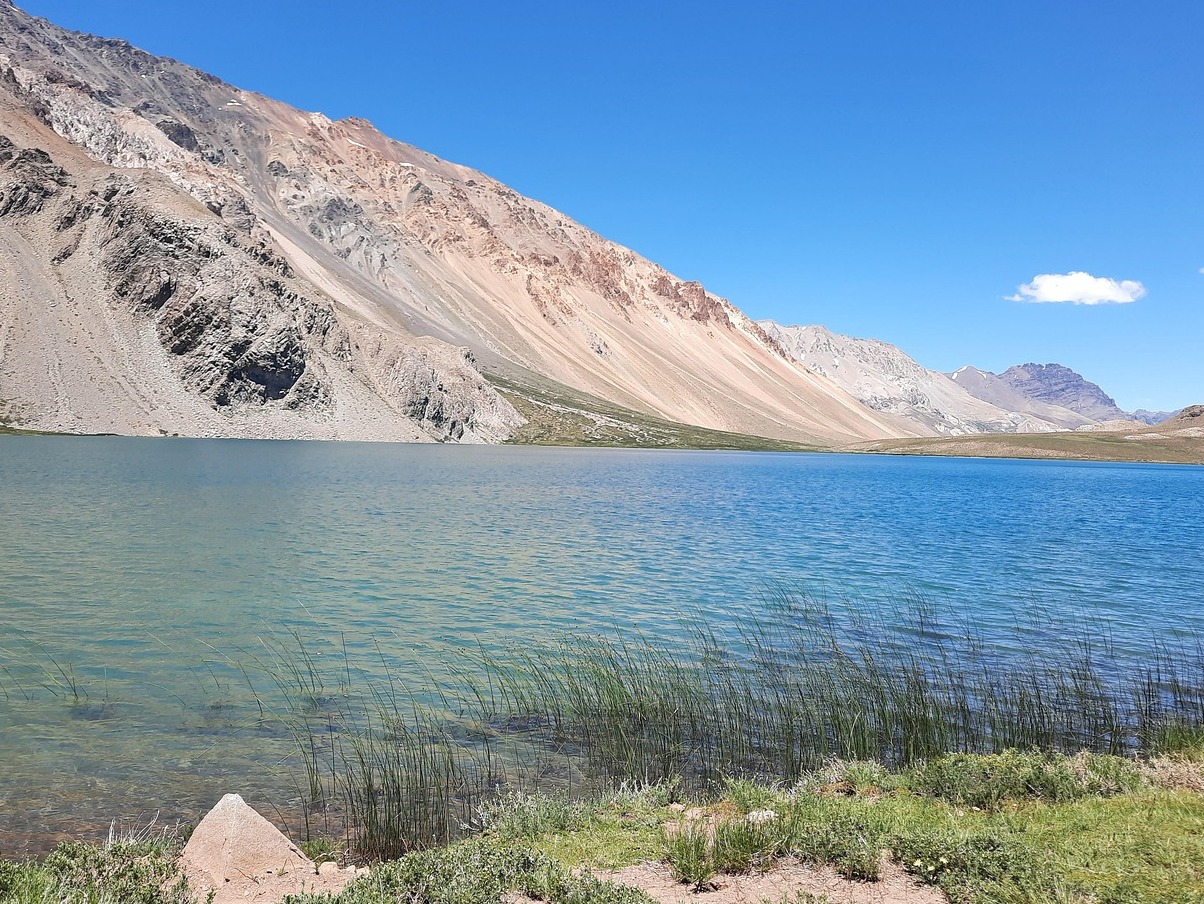 An airgintín: Laguna del Valle Hermoso - Malargüe | Secret World Trip Planner