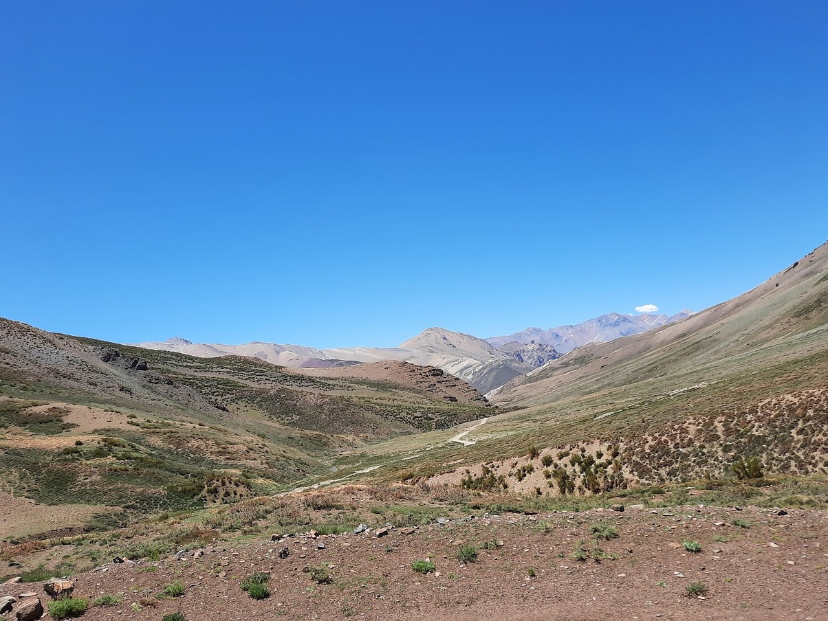 An airgintín: Laguna del Valle Hermoso - Malargüe | Secret World Trip Planner