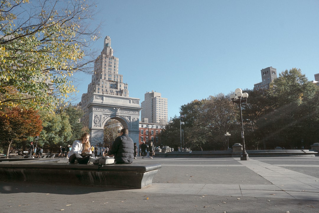 NY: El parque de Washington Square y el árbol del ahorcado - New York | Secret World Trip Planner
