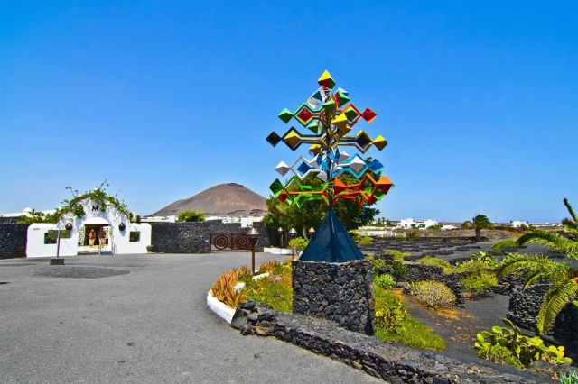 Фонд Сезара Манріке - Tahiche | Secret World Trip Planner