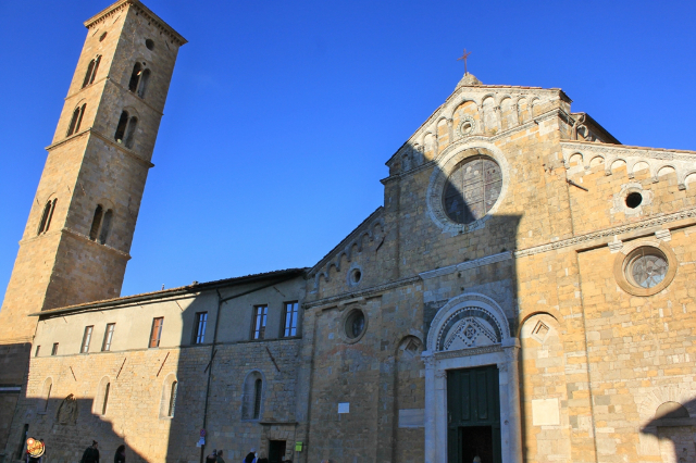 Katedral Volterra - Volterra | Secret World Trip Planner