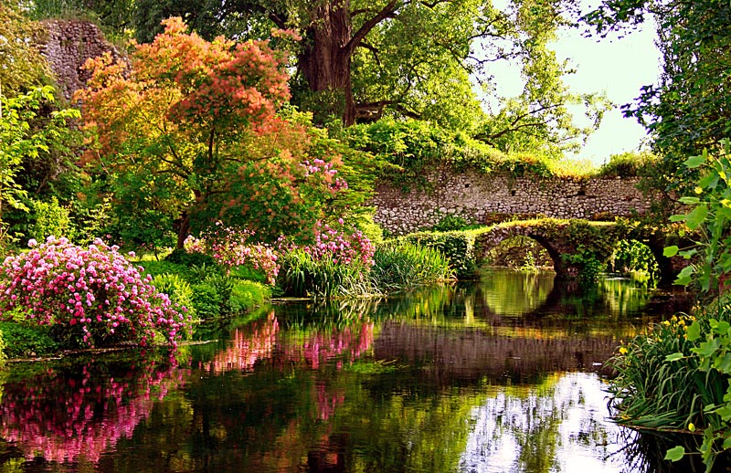 અપ્સરાનો બગીચો - Doganella di Ninfa | Secret World Trip Planner