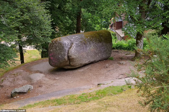 Roca Temblorosa — Huelgoat