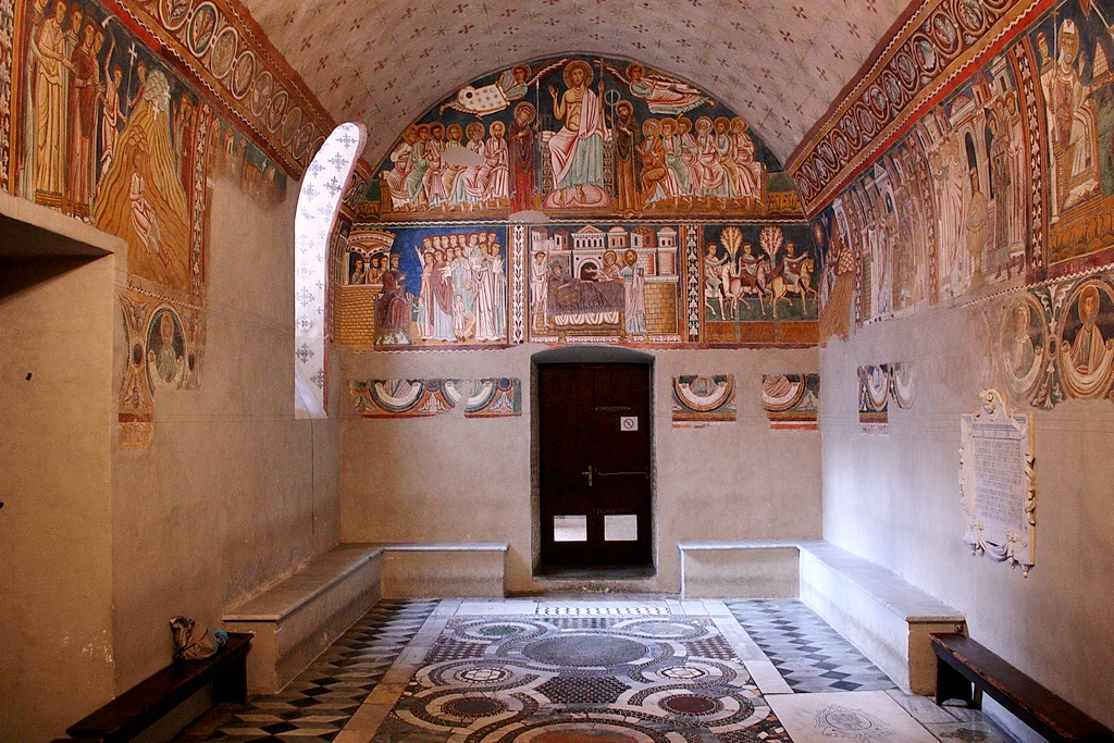 Basilika der vier gekrönten Heiligen - Roma | Secret World Trip Planner