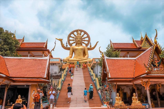 Wat Phra Yai (Temple du Grand Bouddha) - Ko Samui District | Secret World Trip Planner