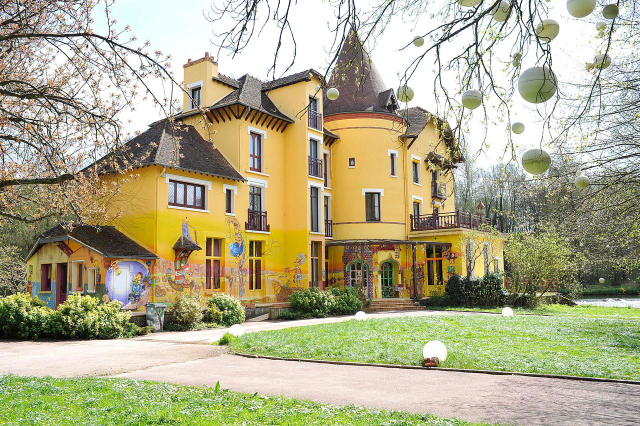 ja Moulin Jaune - Crécy-la-Chapelle | Secret World Trip Planner