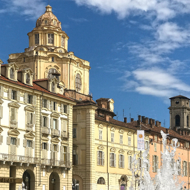 സാൻ ലോറെൻസോയിലെ റോയൽ ചർച്ച് - Torino | Secret World Trip Planner