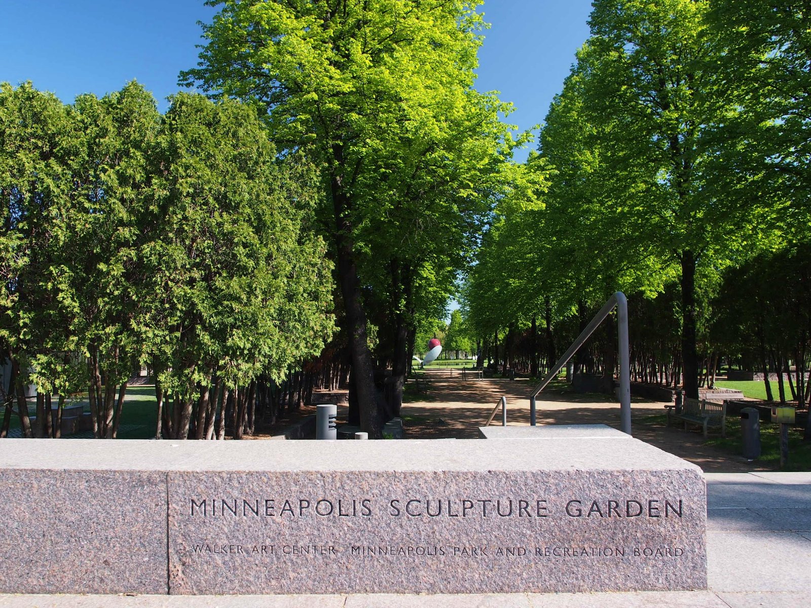 A Spoonbridge és Cherry szobor - Minneapolis | Secret World Trip Planner
