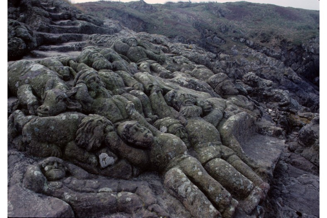 Las esculturas rupestres de Abbe Foure - Saint-Malo | Secret World Trip Planner