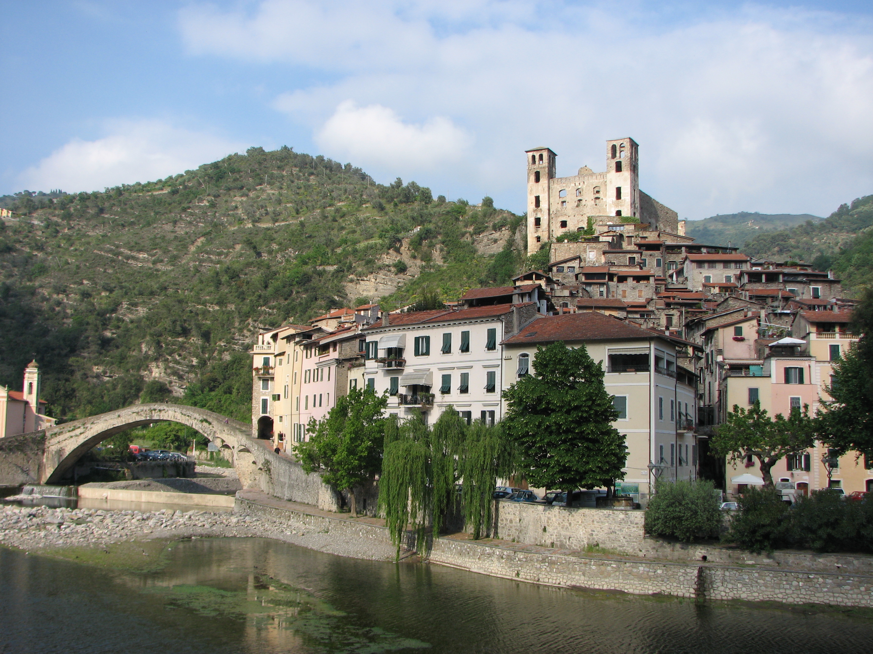 Вёска Дольчэаква - Dolceacqua | Secret World Trip Planner