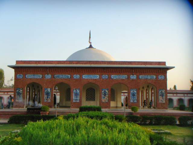 Le sanctuaire de Syed Waris Shah — Jandiala Sher Khan