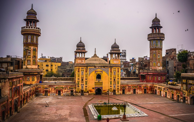 La Moschea di Wazir Khan - Lahore | Secret World Trip Planner