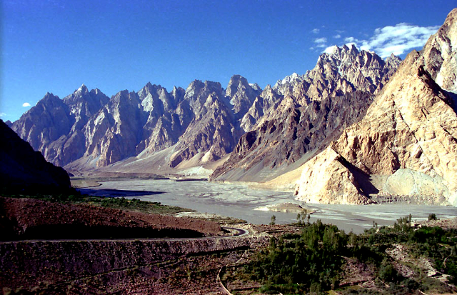 帕苏大教堂山峰 - Hunza Nagar | Secret World Trip Planner