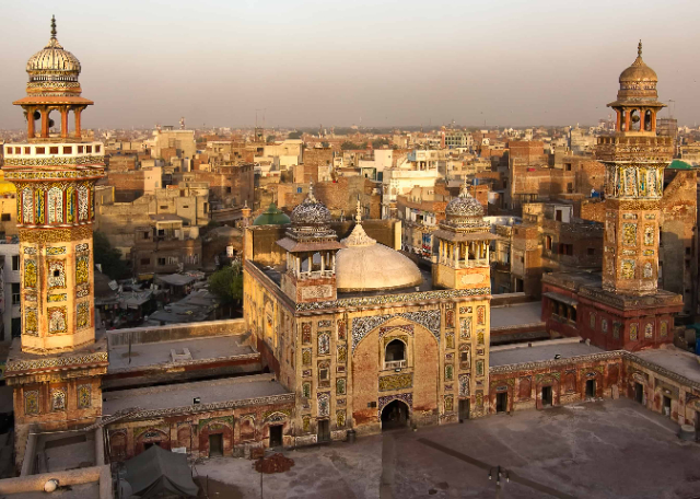 Mezquita de Wazir Khan - Lahore | Secret World Trip Planner