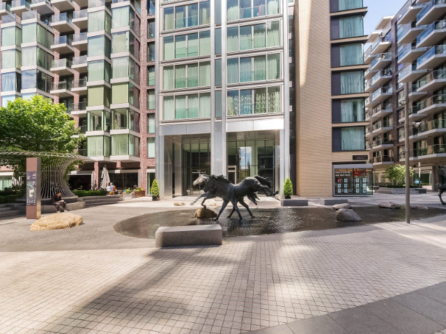 Goodman's Fields'ın Atları - 54 Leman St | Secret World Trip Planner