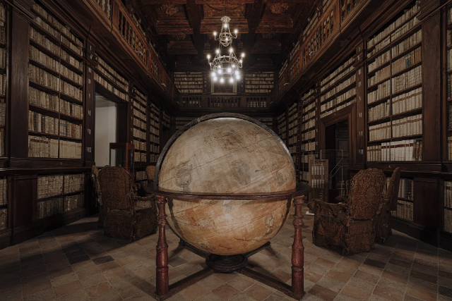 Globe Room - Fermo | Secret World Trip Planner