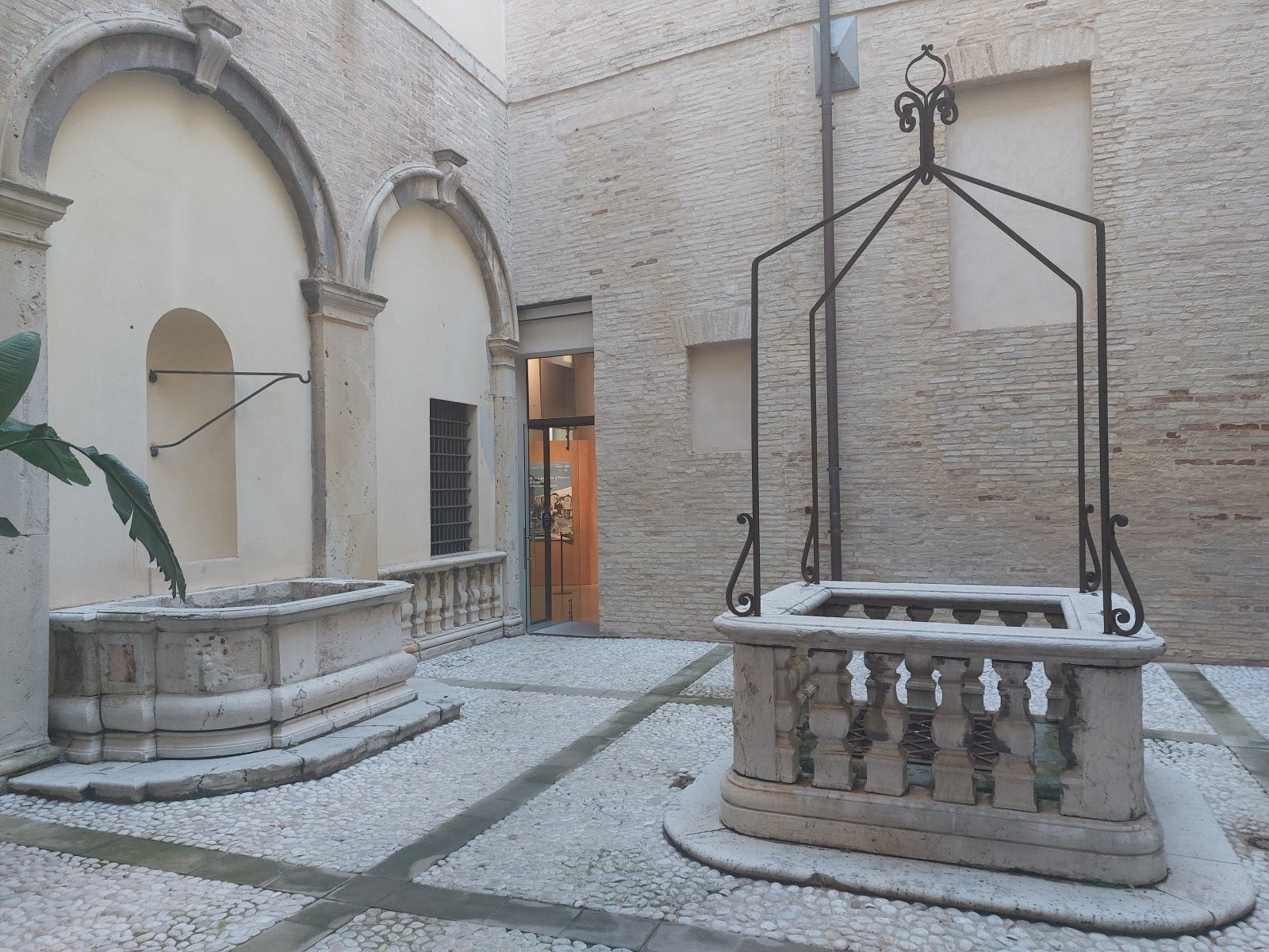 Galeria De Imagens Francesco Podesti - Ancona | Secret World Trip Planner