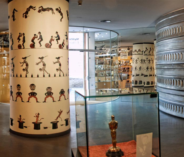 Museo del Cine - Un viaje a través de la magia de las imágenes en movimiento - Girona | Secret World Trip Planner