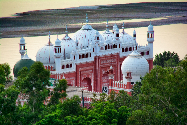 La tomba di Hazrat Peer Shah Burhan Udin — Chiniot