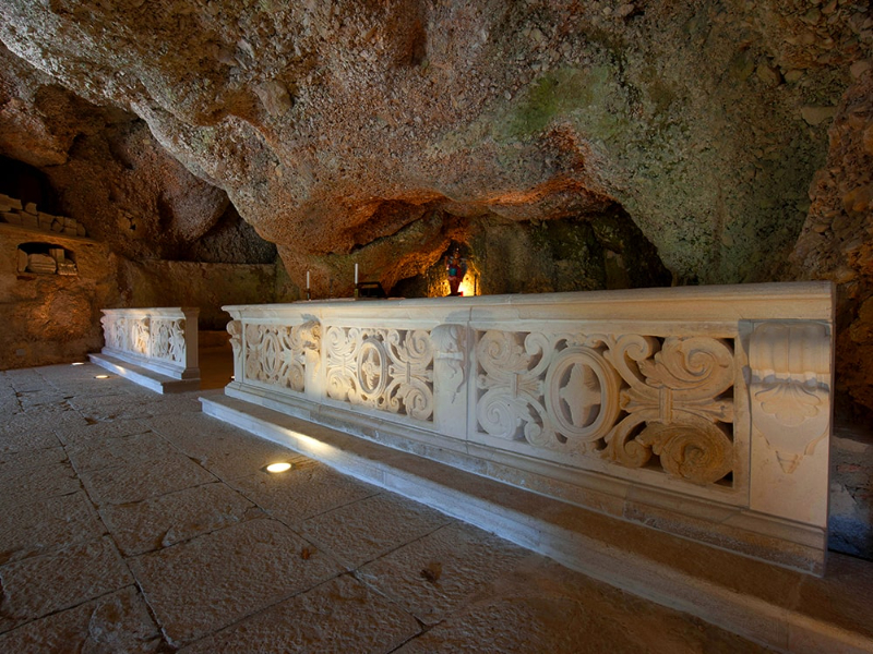 Sanmišeles Ermitāža - Pescocostanzo | Secret World Trip Planner