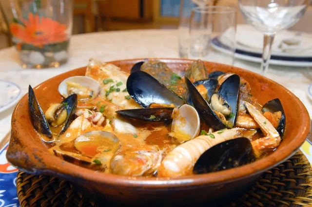 FISCHSUPPE NACH ART DER ROMAGNA - Rimini | Secret World Trip Planner