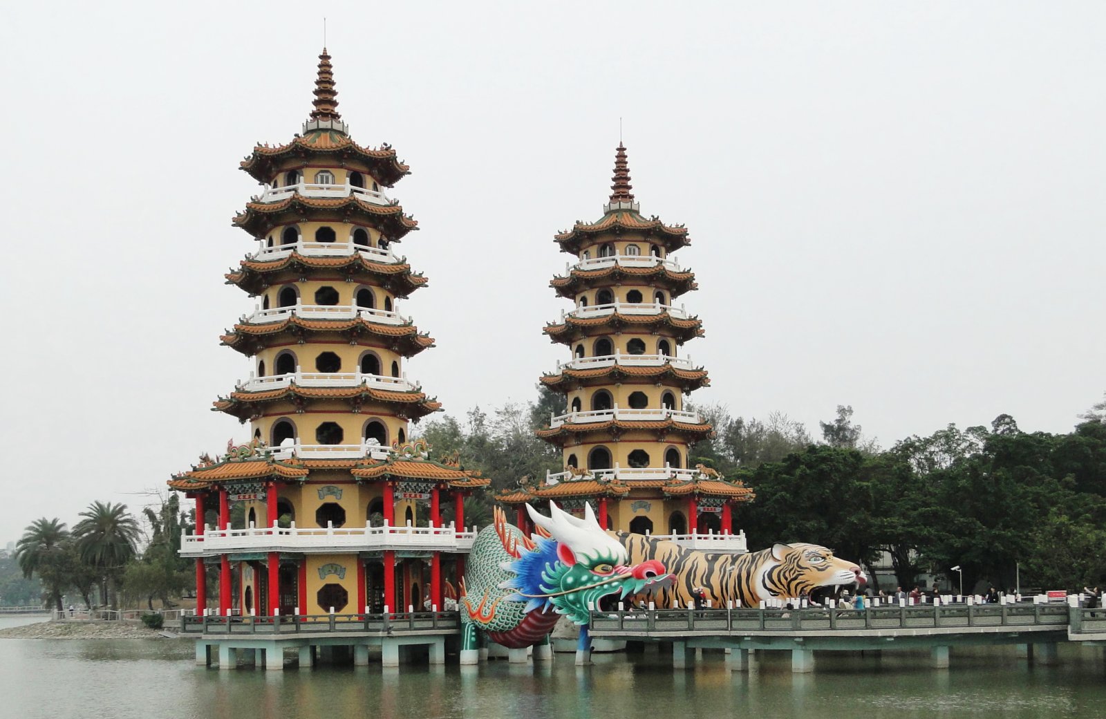Taiwan: The Dragon and Tiger Pagodas - Zuoying District | Secret World Trip Planner