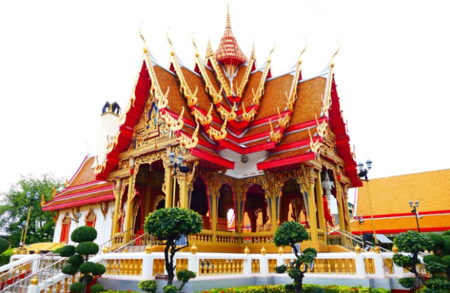 瓦特-马哈布特 - แขวง อ่อนนุช Khet Suan Luang | Secret World Trip Planner
