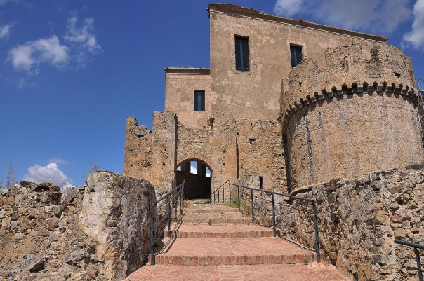 Rocca Imperiale, Frīdriha II muižā - Rocca Imperiale | Secret World Trip Planner