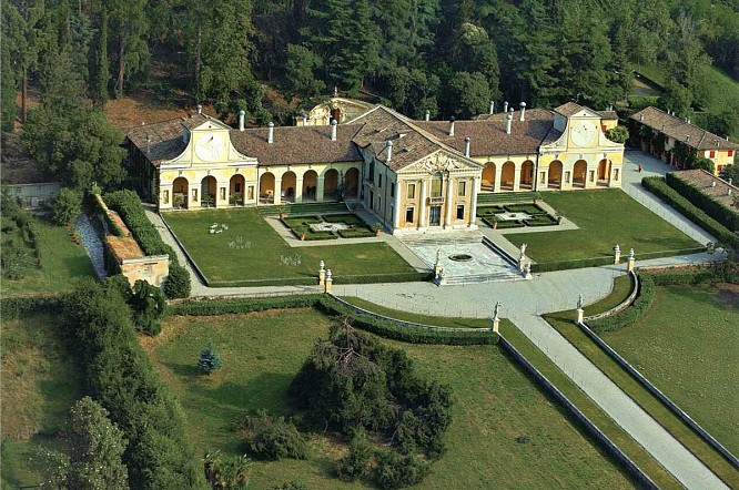 Villa Katikies - Maser | Secret World Trip Planner